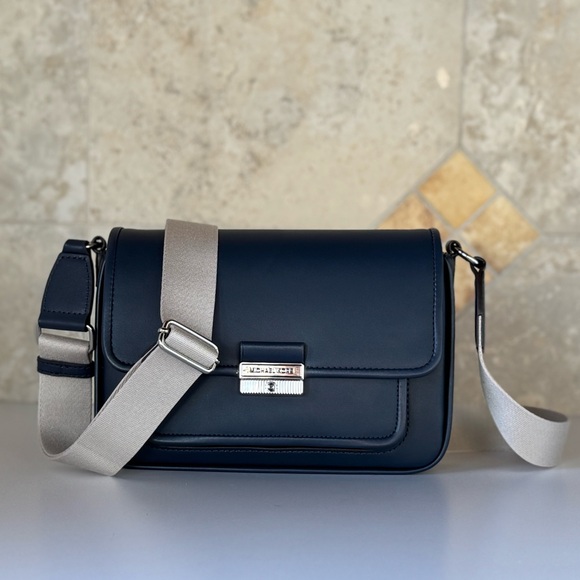 Michael Kors Bradshaw Navy Blue Crossbody Bag - Picture 1 of 14